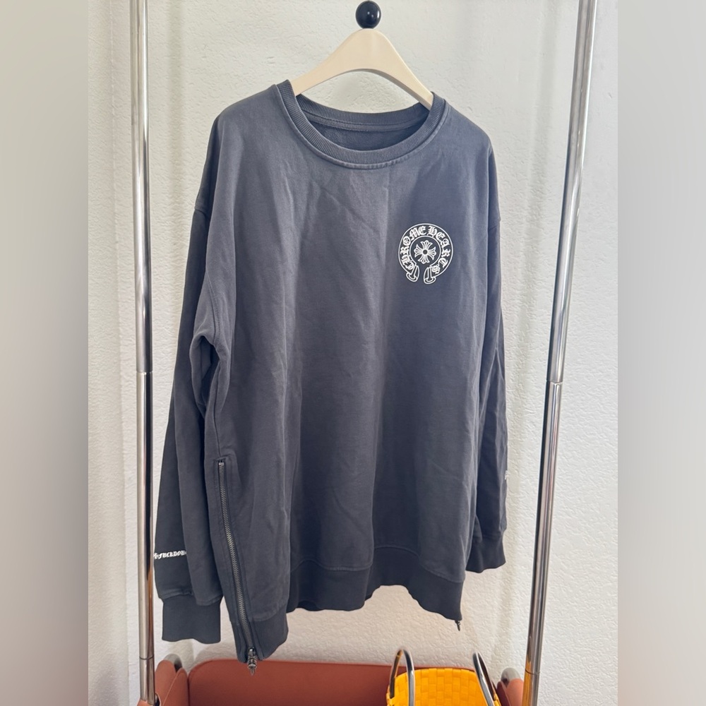 Chrome Hearts hoodie with side zip details and signature sword accents ｜L